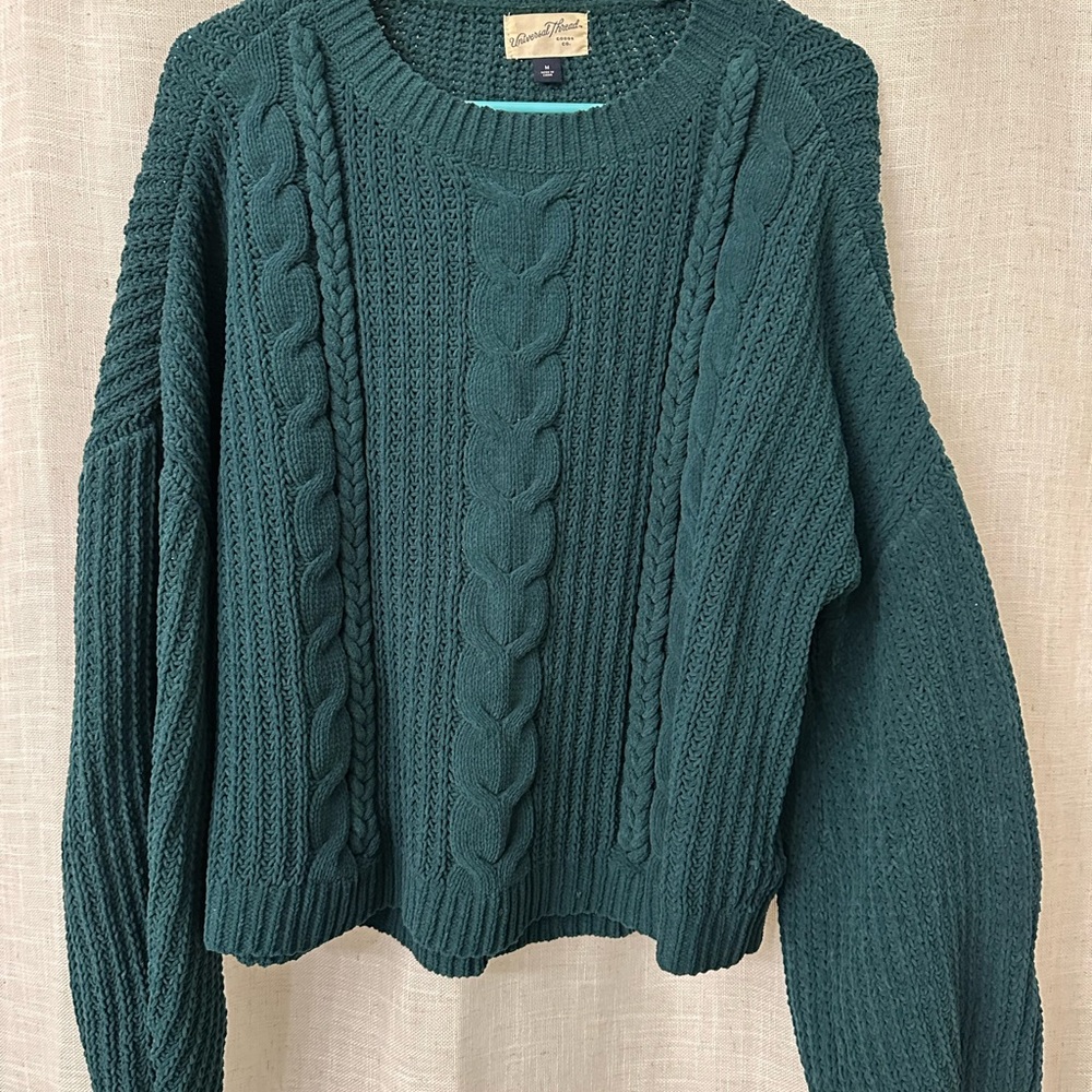 Universal Thread Green Cable Knit Sweater